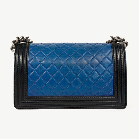 Chanel Medium Boy Blue Bicolour Quilted Flap Shoulder Bag - Picture 4 of 13